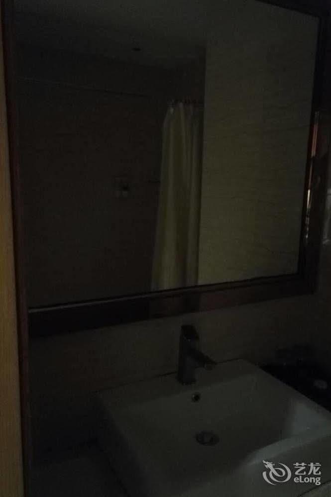 Shenzhen Huamao Aviatic Hotel Экстерьер фото