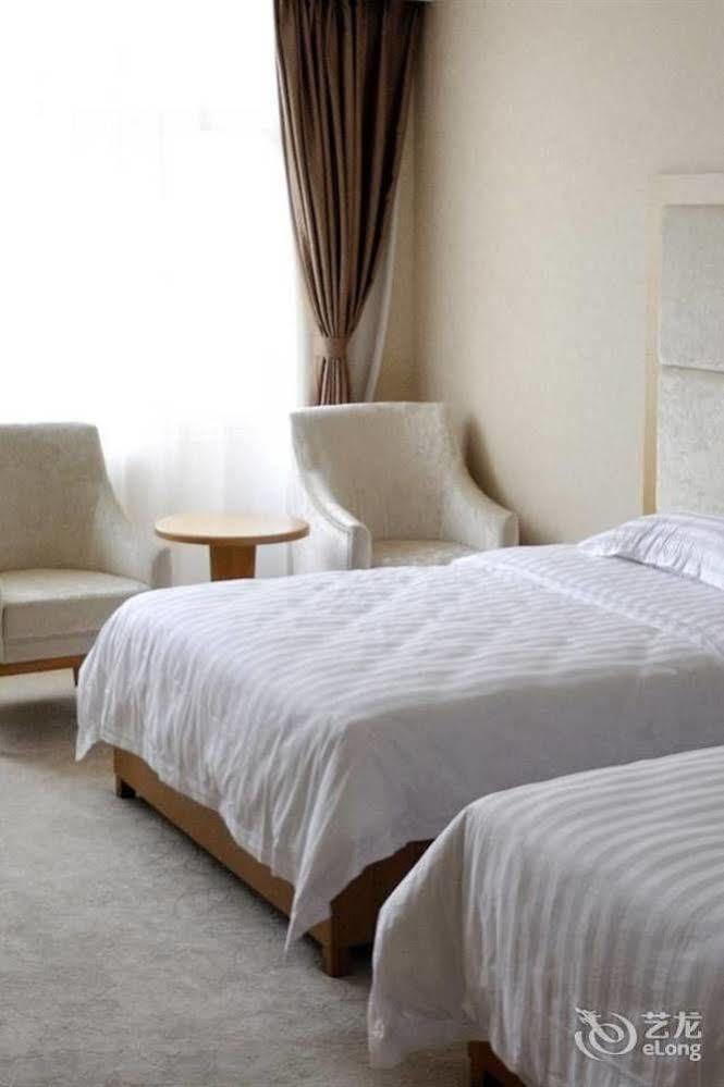 Shenzhen Huamao Aviatic Hotel Экстерьер фото